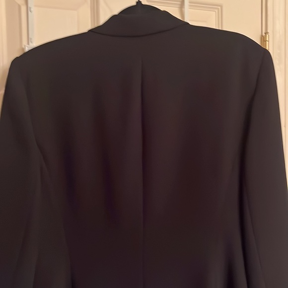 Jones New York black blazer. EUC - Picture 5 of 8